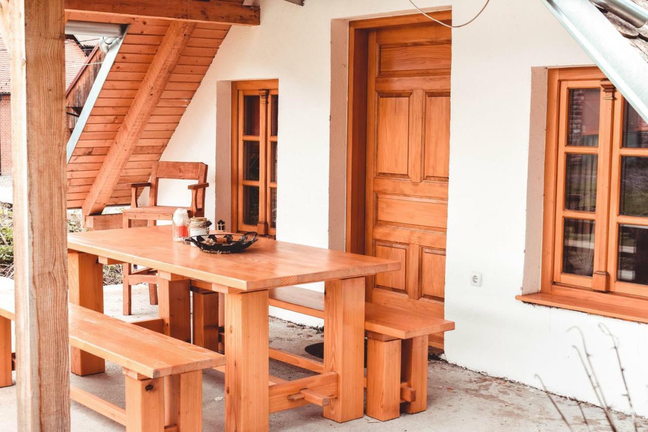 Apartmán Sobe Na Vinskoj Cesti Zmajevac Exteriér fotografie