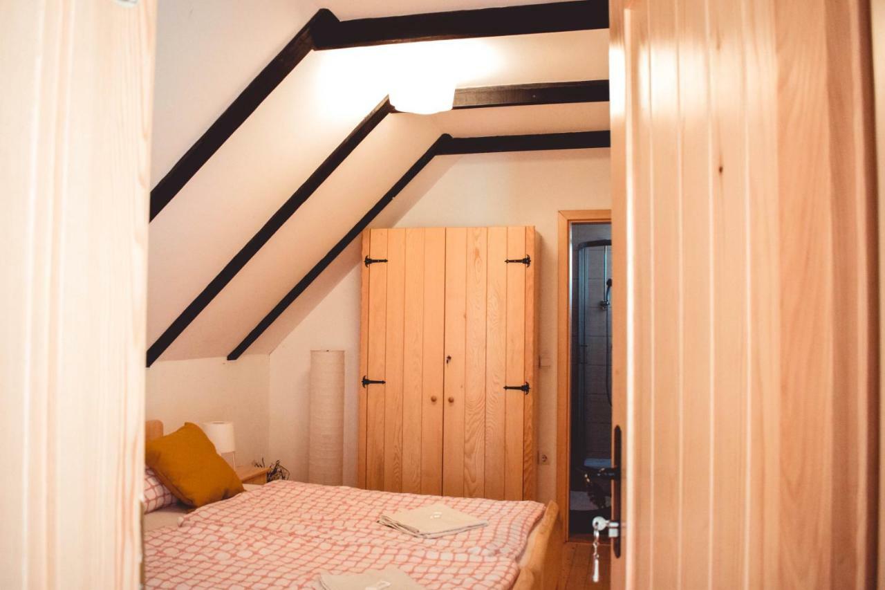 Apartmán Sobe Na Vinskoj Cesti Zmajevac Exteriér fotografie